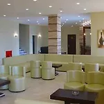 Hotel Golden Sands 3*