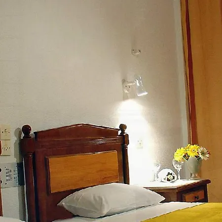 Szálloda Golden Sands 3*